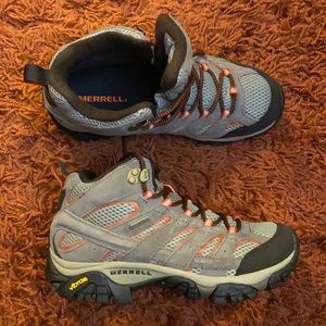 Merrell Women’s Moab 2 Mid Waterproof Hiking Boot